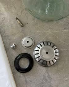 Clean kitchen sink and fittings